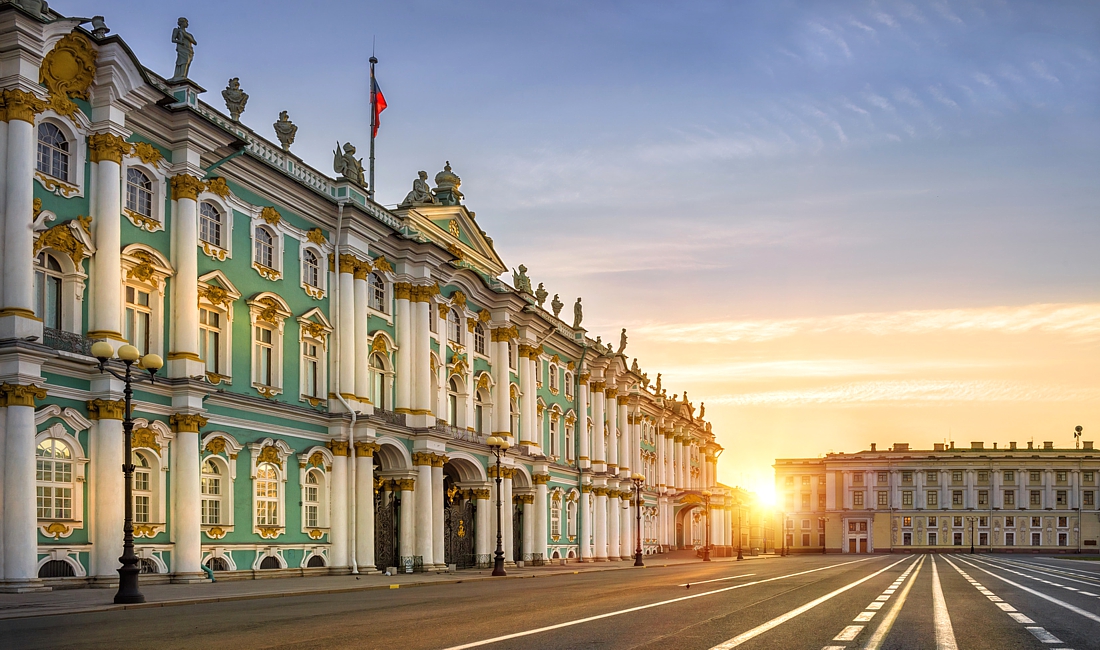 Россияне заполняют Петербург